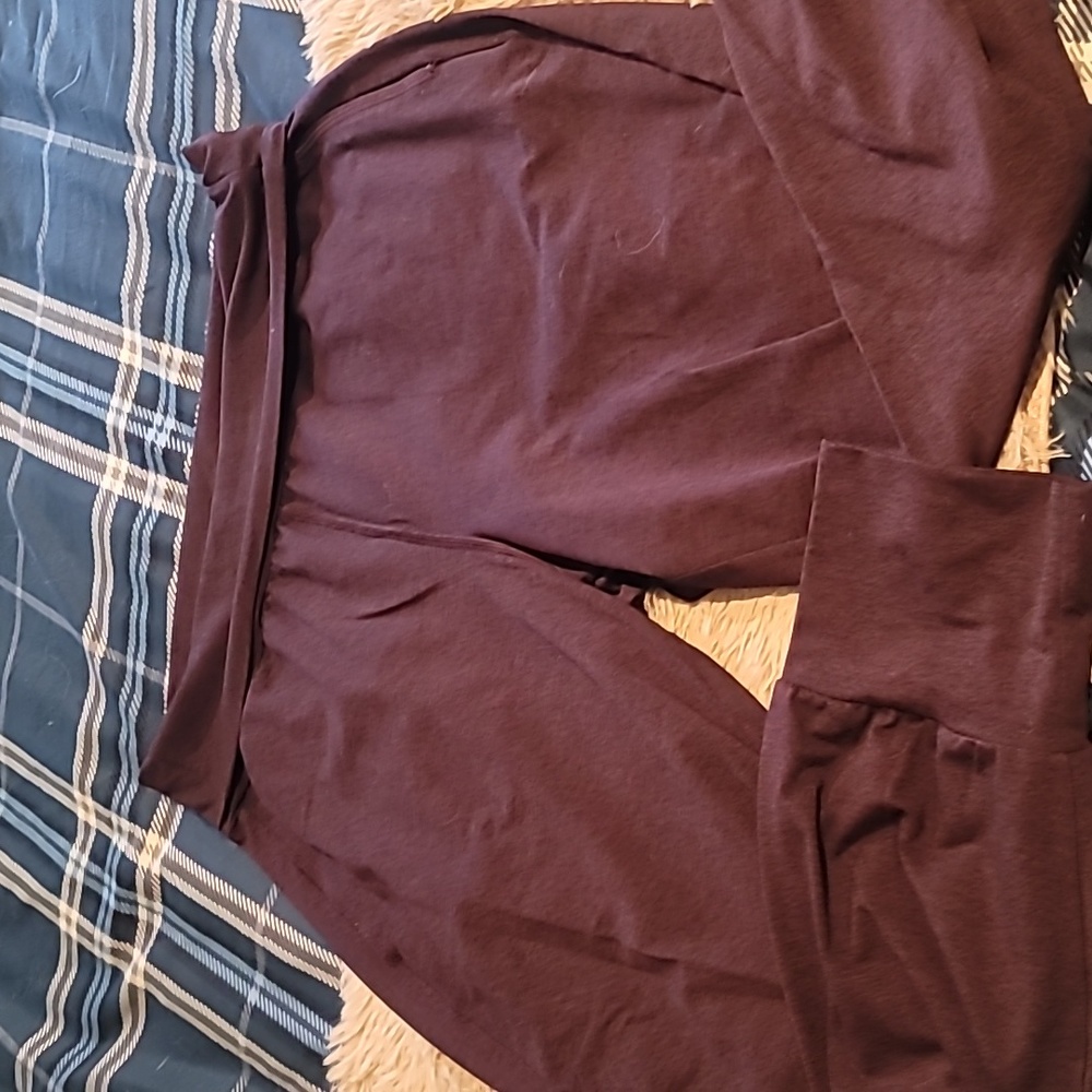 Aerie maroon soft joggers large